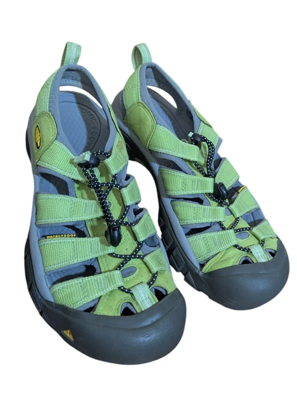 Keen Waterproof Green Bungee Cord Strap Hiking Rugged Outdoors Sandals Sx 9